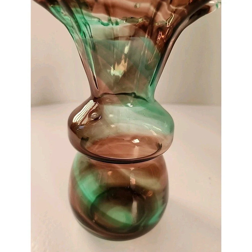Vintage Art Glass Vase Green Brown Amethyst Swirl Ruffled